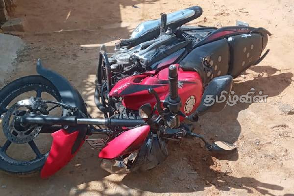 யாழில் வாள்வெட்டு: ஒருவர் படுகாயம்(Video) | Sword Cut In Jaffna One Person Injured