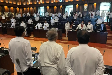 அமைச்சர்கள், எம்.பிக்கள் 8 பேர் தனிமைப்படுத்தலில்