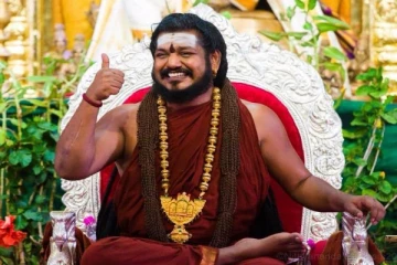 ஹாலிவுட்டுக்கே டப் கொடுக்கும் நித்தியானந்தா!