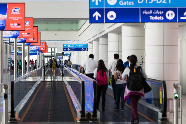 நாட்டை விட்டு வெளியேறிய 230,000 பேர் ! | 230 000 People Left The Country
