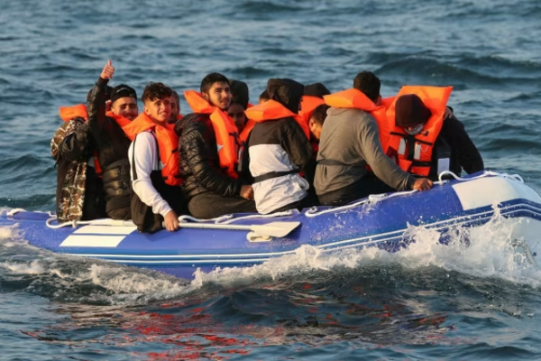 புலம்பெயர்ந்தோரை ஏற்க மறுக்கும் ஐரோப்பிய நாடுகள் | European Countries Refusing To Accept Migrants புலம்பெயர்ந்தோரை ஏற்க மறுக்கும் ஐரோப்பிய நாடுகள் | European Countries Refusing To Accept Migrants