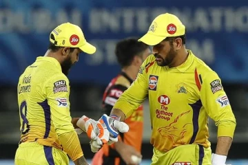 ரசிகர்களுக்கு அதிர்ச்சி கொடுத்த டோனி! சென்னையின் தலைமையை ஜடேஜாவிடம் கையளித்தார்