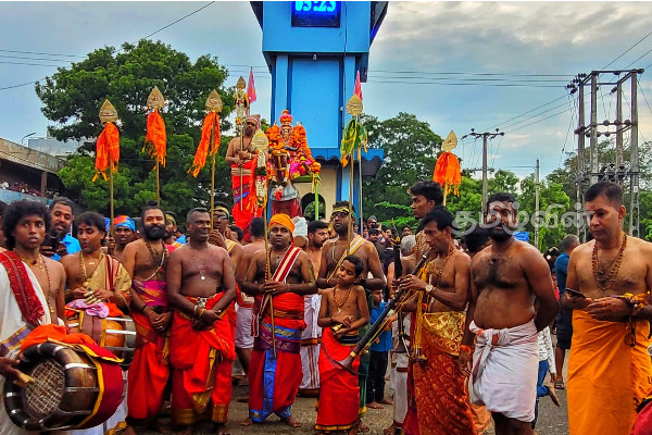 நாடளாவிய ரீதியில் இந்து ஆலயத்தில் சிறப்புற நடைபெற்ற சூரசம்கார நிகழ்வு (Photos) | Soorasamharam 2022 In Sri Lanka
