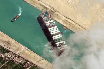 உரிமையாளர்கள் பிடிவாதம்... சூயஸ் கால்வாயில் தரை தட்டிய எவா் கிவன் கப்பல் பறிமுதல்