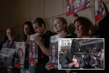 காசா மீது இஸ்ரேல் நடத்திய ஷெல் தாக்குதல்: கொல்லப்பட்ட 50 பிணைக் கைதிகள்