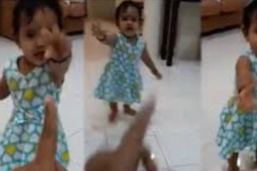 தாயிடம் விடாமல் வாக்குவாதத்தில் இறங்கிய குழந்தை... ஆயிரம் தடவை அவதானித்தாலும் சலிக்காத காட்சி
