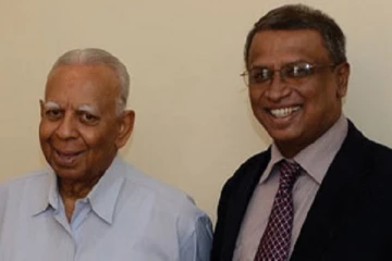 தமிழர்களை சிங்கள அடிமைகளாக்கியவர்கள் சம்பந்தனும் சுமந்திரனுமே!