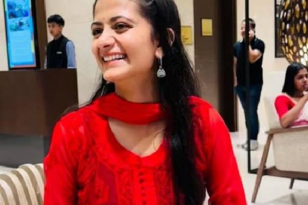 கூலி வேலை செய்து படிக்க வைத்த தாயார்.., 22 வயதில் IAS அதிகாரியான பெண் யார்? | Which Woman Became An Ias Officer At Age Of 22