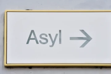 ஒரே ஆண்டில் சுவிட்சர்லாந்திலிருந்து வெளியேறிய 13,000 புகலிடக்கோரிக்கையாளர்கள்