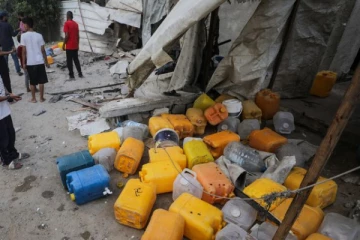 காசாவில் தண்ணீர் சேகரித்த பிள்ளைகள் மீது தாக்குதல்