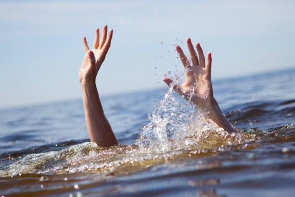 வெள்ளவத்தை கடலில் மூழ்கி ஒருவர் உயிரிழப்பு - ஐபிசி தமிழ்