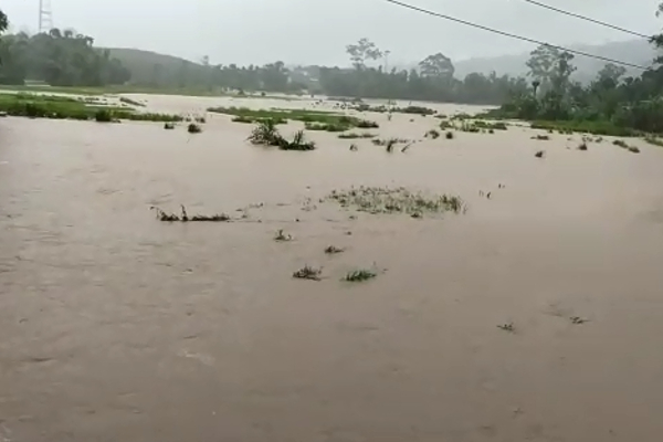சீரற்ற வானிலை ; இருவர் பரிதாப உயிரிழப்பு | Inclement Weather Two Tragically Lost Their Lives
