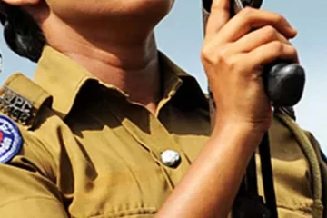 பெண் பொலிஸ் கான்ஸ்டபிள் பாலியல் வன்கொடுமை ; பொறுப்பதிகாரி பணி இடைநீக்கம்