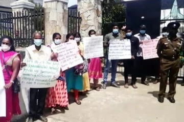 நுவரெலியா மாவட்டத்தில் புதிதாக ஐந்து பிரதேச செயலகங்களை அமைக்குமாறு வலியுறுத்தி போராட்டம்(Video)