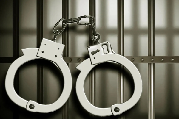 யாழில் சட்டவிரோதக் கடற்றொழிலில் ஈடுபட்டவர்களுக்கு நேர்ந்த கதி | People Involved In Illegal Fishing In Jaffna