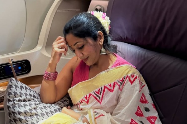 மல்லிகைப் பூ கொண்டு சென்ற மலையாள நடிகை: ரூ.1.14 லட்சம் அபாரம் விதித்த விமான நிலையம்: ஏன் தெரியுமா? | Malayalam Actress Fined 1Lakh For Carrying Jasmine