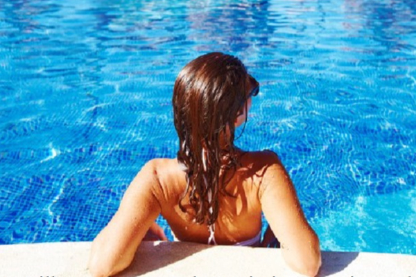 ஜேர்மனில் பெண்கள் மேலாடையின்றி செல்ல அனுமதி! | Women Are Allowed Swiming Topless In Germany