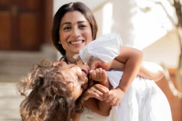 மகளுடன் நடிகை ஸ்ரேயா சரண் அழகிய போட்டோஷூட்.. வைரலாகும் புகைப்படங்கள்