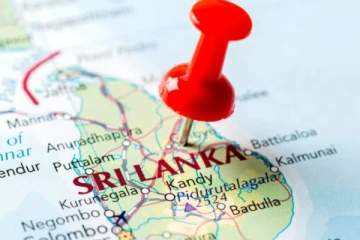 சிவப்பு பட்டியலில் இலங்கை  - தப்பிச்  செல்கின்றனர் செல்வந்தர்கள்