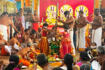 ஆயிரக்கணக்கானோருடன் கோலாகலமாக இடம்பெற்ற சுயம்புலிங்கப்பிள்ளையார் ஆலயத்தின் வருடாந்த தீர்த்தோற்சவம் (Photos)