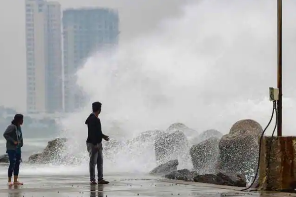 மாண்டஸ் புயலை தொடர்ந்து மீண்டும் ஒரு புயல் எச்சரிக்கை! | Another Storm Warning Following Cyclone Mantus