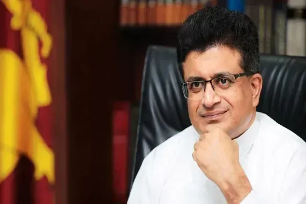 சத்தியாகிரகத்தில் மகாத்மா காந்தி நீர் அருந்தினார் ஆனால் சுரேஸ் சலே அவ்வாறில்லை ; உதய கம்மன்பில | Not A Drop Of Water For 25 Days Suresh Sale சத்தியாகிரகத்தில் மகாத்மா காந்தி நீர் அருந்தினார் ஆனால் சுரேஸ் சலே அவ்வாறில்லை ; உதய கம்மன்பில | Not A Drop Of Water For 25 Days Suresh Sale