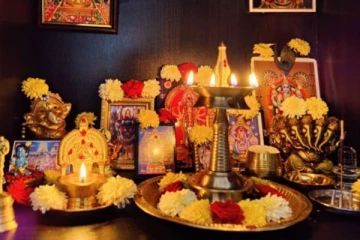 வீட்டில் தெய்வீக சக்தி எப்போதும் நிறைந்திருக்க இதை செய்யுங்கள்