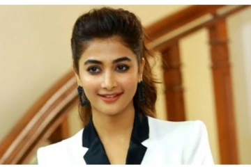 “ஆடை இல்லாம போட்டொ போடுங்க” என கேட்ட ரசிகருக்கு தக்க பதிலடி கொடுத்த பிரபல நடிகை