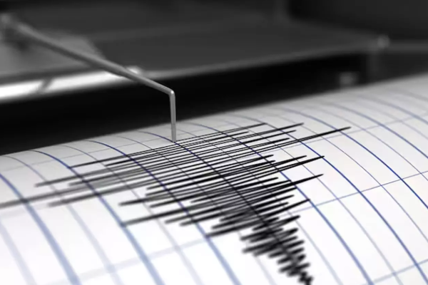 இந்தியாவில் 5.8 ரிக்டர் அளவில் நிலநடுக்கம் | 5 8 Magnitude Earthquake Hits India