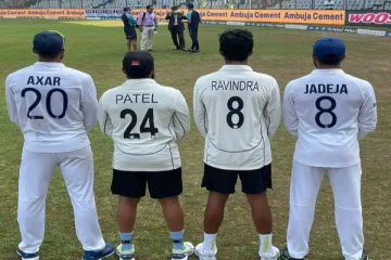 ‘’ கண்ணா இது காசு கொடுத்து கூடுன கூட்டம் இல்ல ‘’ - அக்சர் படேல் , ரவீந்திர ஜடேஜா வைரலாகும் புகைப்படம்