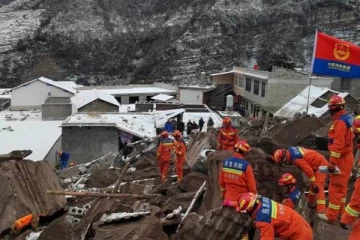 சீனாவில் ஏற்பட்ட பாரிய அசம்பாவிதம்... மண்ணுக்குள் புதைந்த 47 பேர்!