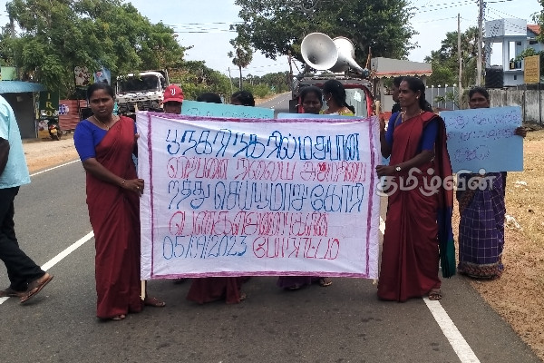 மதுபான சாலையை திறக்க வேண்டாம்: கிளிநொச்சியில் கவனயீர்ப்பு போராட்டம் (Photos) | Do Not Build Liquor Shops Struggle For Attention