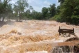 කැලණි ගඟේ ගංවතුර අනතුරු ඇඟවීම තවත් පැය 48කින් දීර්ඝ කෙරේ