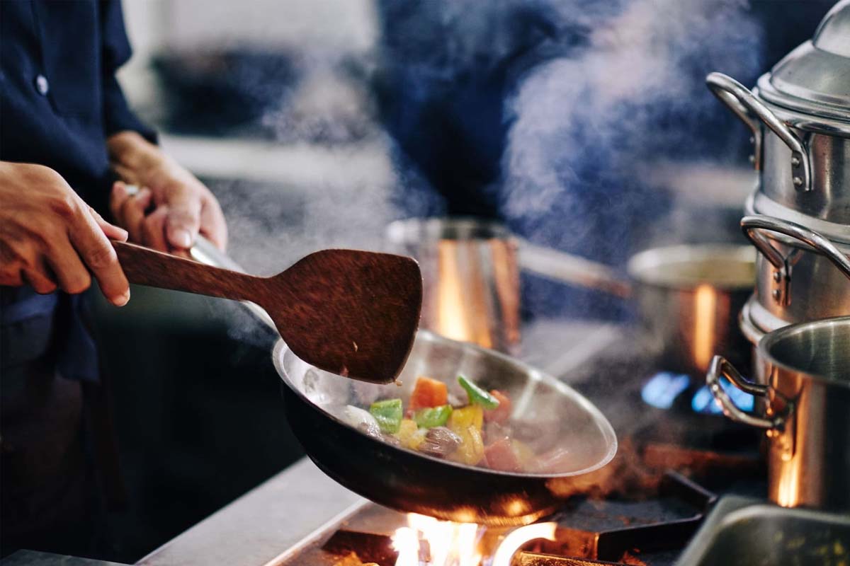 இந்த உணவுகளை மீண்டும் சூடு செய்து சாப்பிடாதீங்க... உயிருக்கே உலை வைக்குமாம் | These Food Don T Reheat Health Issue இந்த உணவுகளை மீண்டும் சூடு செய்து சாப்பிடாதீங்க... உயிருக்கே உலை வைக்குமாம் | These Food Don T Reheat Health Issue