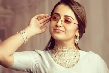 இப்படியொரு அழகுக்கு ஏன் கல்யாணம் ஆகல? திரிஷா போஸ்டரை பார்த்து புலம்பும் ரசிகர்கள்..