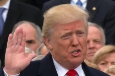 ஒரு வார சர்ச்சையை முடிவுக்கு கொண்டு வந்தார் டிரம்ப்