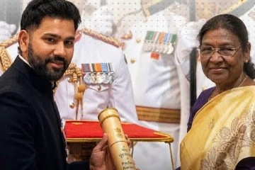 රෝහිත් ෂර්මාට පද්ම ශ්‍රී සම්මානය හිමිවෙයි - ඉන්දීය ක්‍රිකට් ක්‍රීඩාවට කළ විශිෂ්ට දායකත්වය අගයයි