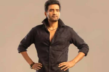 நடிகர் சந்தானமா இது, திருமணத்தின் போது அடையாளமே தெரியாமல் எப்படி உள்ளார் பாருங்க- வைரல் போட்டோ