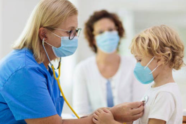 ஒமைக்ரான் பரவலால் 2 வயதுக்குட்பட்ட குழந்தைகளுக்கு அதிக ஆபத்து உள்ளது - மருத்துவர்கள் எச்சரிக்கை - தமிழ்நாடு