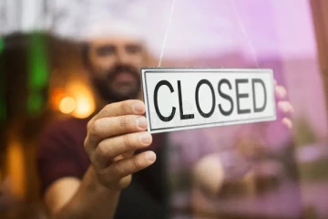 ஒரு வாரத்திற்கு மதுபானசாலைகளை மூட தீர்மானம்