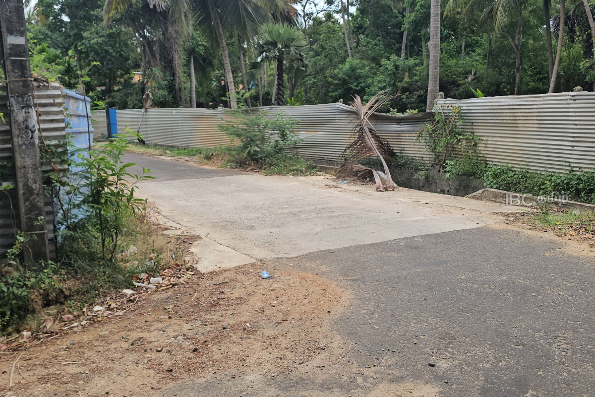 மானிப்பாய் பிரதேச சபையின் பொறுப்பற்ற செயல்: மழை நேரம் மக்களுக்கு ஏற்படவுள்ள பாதிப்பு | Irresponsible Action Of Manipay Pradeshiya Sabha
