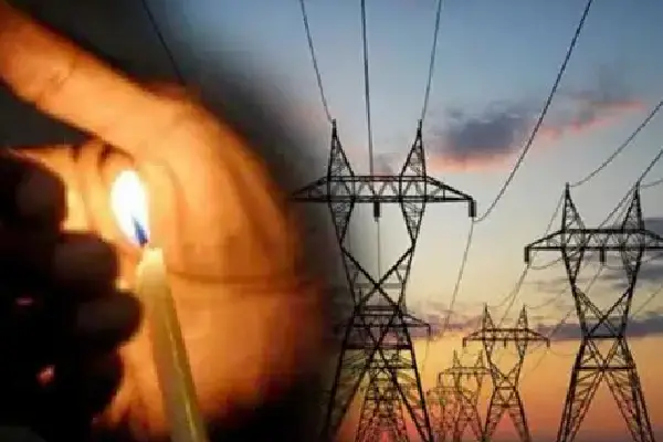 இலங்கையில் இருளில் மூழ்கியுள்ள பல பகுதிகள் - மின்சார சபையின் அவசர அறிவிப்பு | Urgent Notice Of Electricity Board இலங்கையில் இருளில் மூழ்கியுள்ள பல பகுதிகள் - மின்சார சபையின் அவசர அறிவிப்பு | Urgent Notice Of Electricity Board