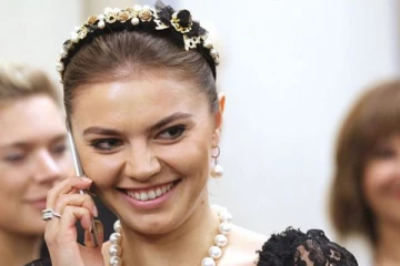 ரஷ்ய அதிபரின் ரகசிய காதலியின் மேல் பொருளாதார தடை விதிப்பு