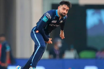 ஐபிஎல்-யில் அதிவேக 100.. சாதனை படைத்த ரஷித் கான்!