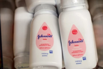 புற்றுநோய் வழக்கு: Johnson & Johnson நிறுவனத்துக்கு மாபெரும் அபராதம்