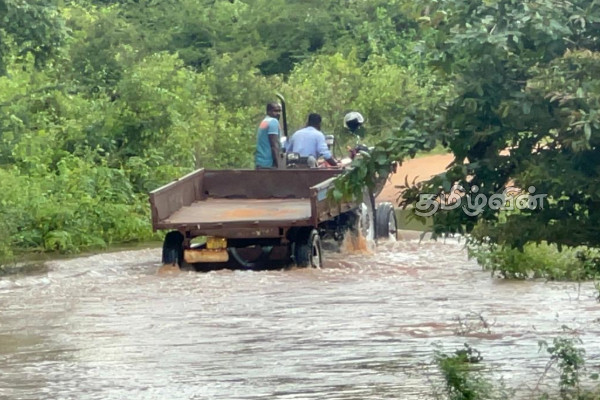 பேராறு குளத்தின் வான் கதவு திறப்பு - மன்னார் மக்களுக்கு எச்சரிக்கை! | Warning To The People Of Mannar