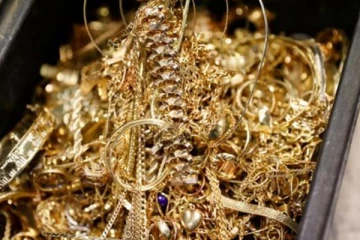 யாழில் குப்பைக்குள் 42 பவுண் தங்க நகைகள்; நடந்தது என்ன!