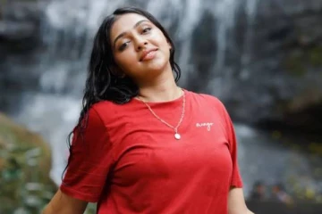 வாய்ப்பில்லாமல் அடையாளம் தெரியாமல் போன நடிகை லட்சுமி மேனன்!! தற்போதைய நிலை