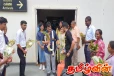 பிரபல தென்னிந்திய பாடகர் ஸ்ரீநிவாஸ் உள்ளிட்ட குழுவினருக்கு யாழில் அமோக வரவேற்பு