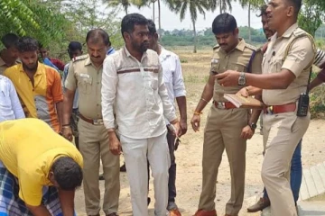 ரத்தம் சொட்ட, சொட்ட தந்தையின் வயிற்றை கத்தியால் குத்தி கிழித்து கொலை செய்த மகன் - அதிர்ச்சி சம்பவம்